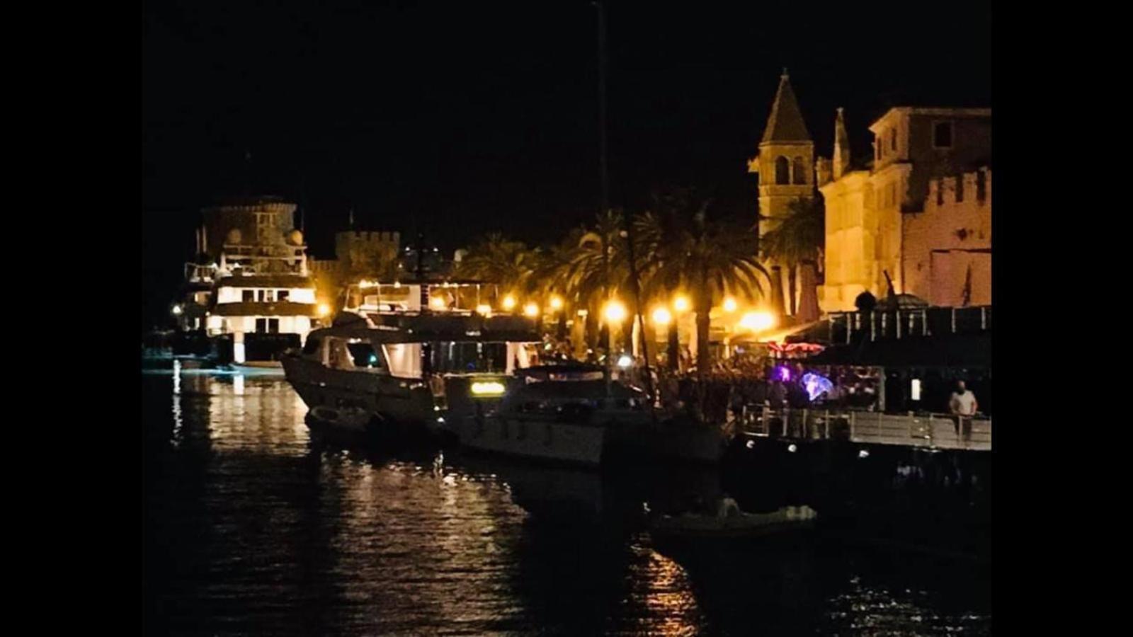 Apartmani Ema Trogir Exteriör bild