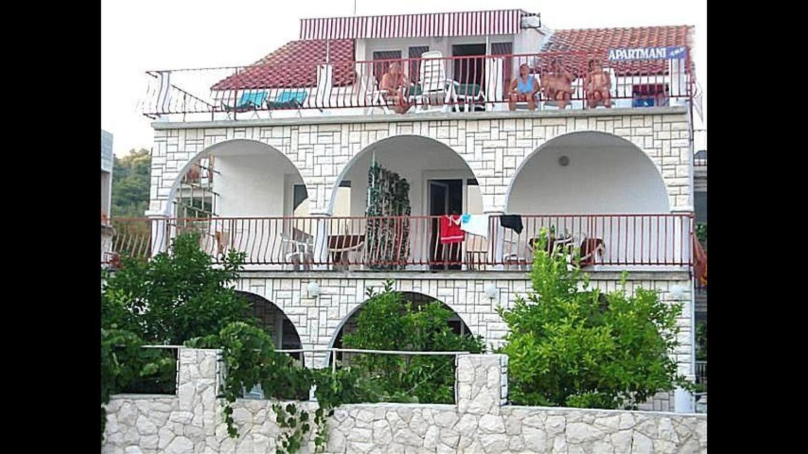 Apartmani Ema Trogir Exteriör bild