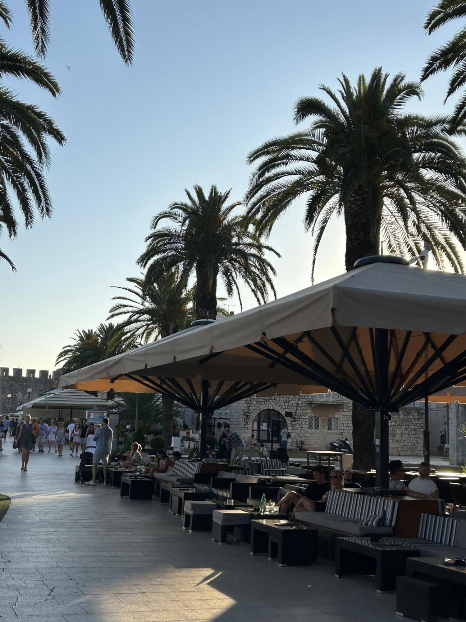 Apartmani Ema Trogir Exteriör bild