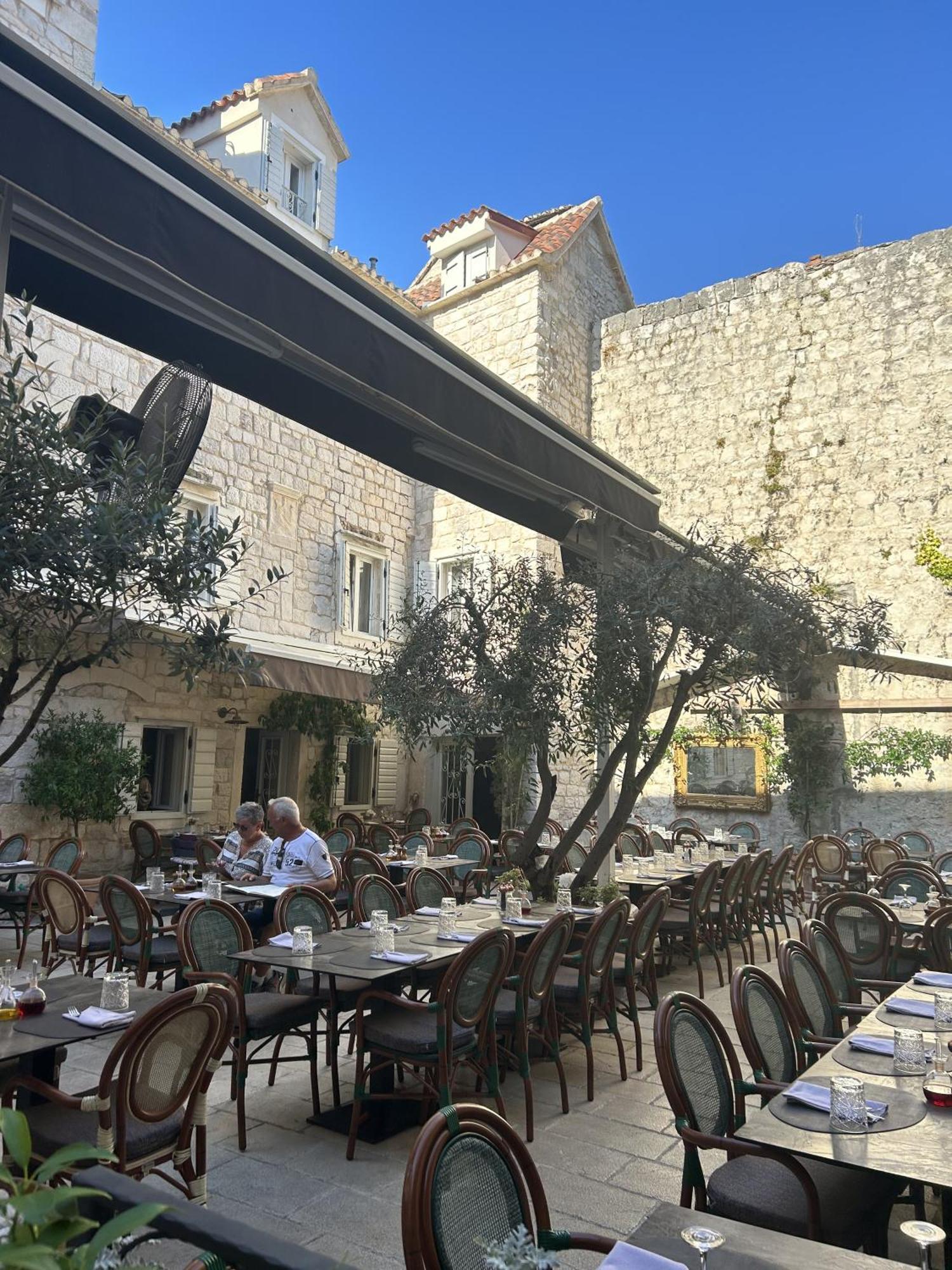 Apartmani Ema Trogir Exteriör bild